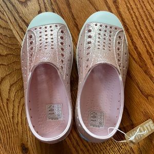 Native Jefferson Bling size kids 12